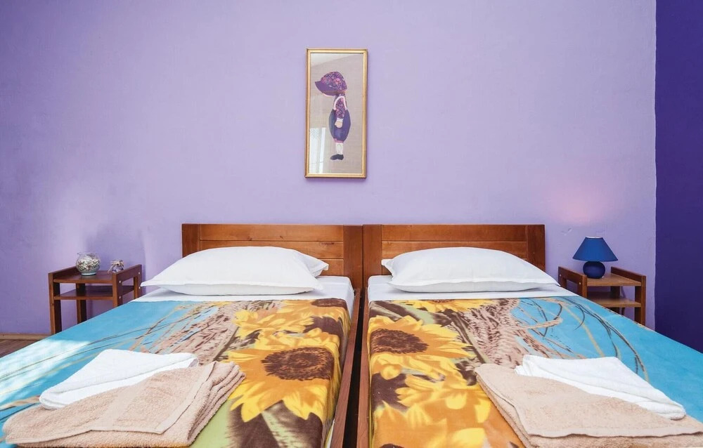 Stunning Apartment in Pakostane With 1 Bedrooms and Wifi