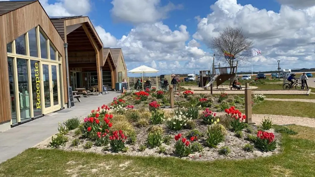 Tiny House in het groen, aan zee
