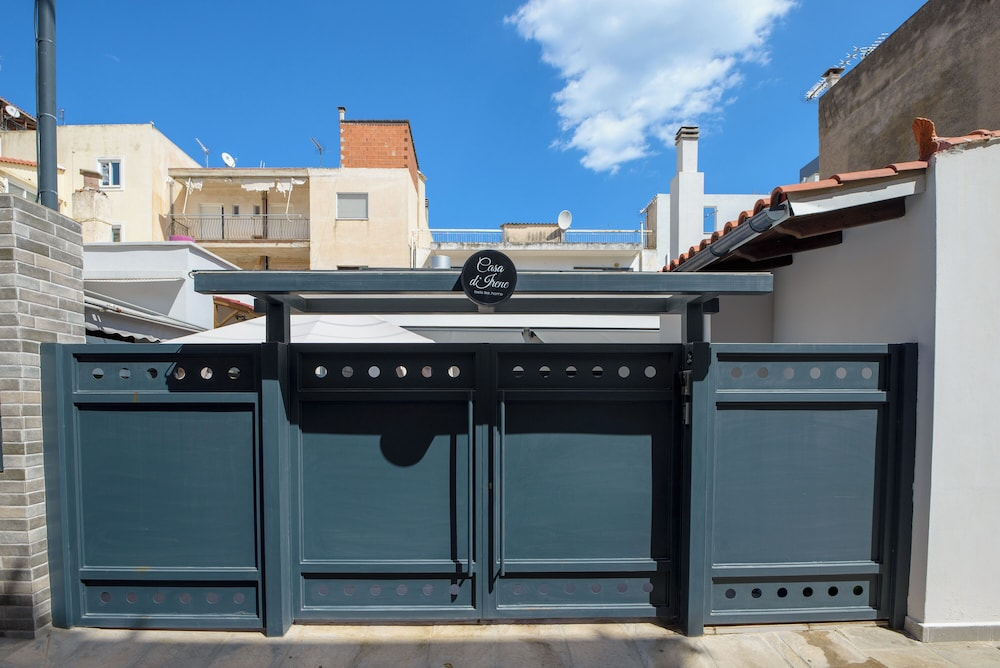 Casa d Irene near airport beach