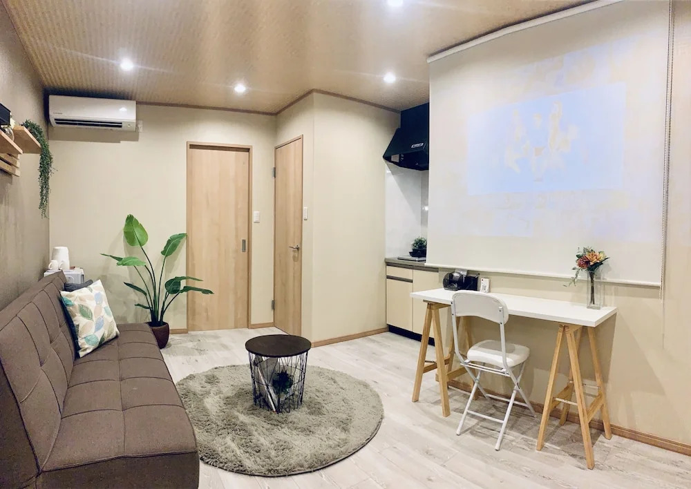 Hanazonominami Apartment 202