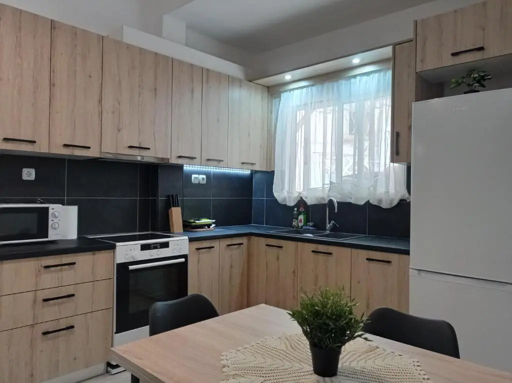 CENTRAL TOWN HOUSE 60m2****