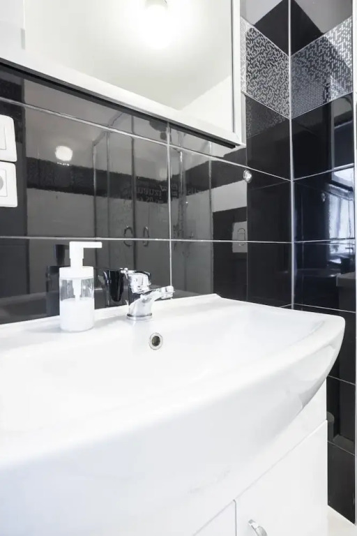 oompH Warsaw Central Apartment