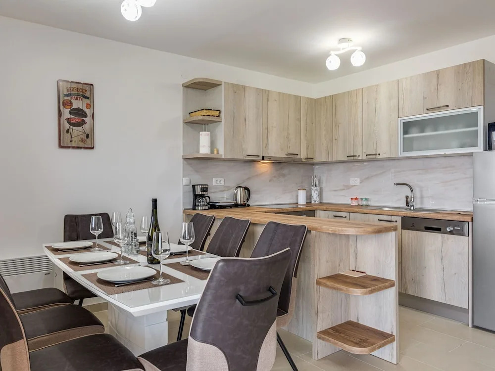 Swanky Holiday Home in Privlaka Near Sea Beach