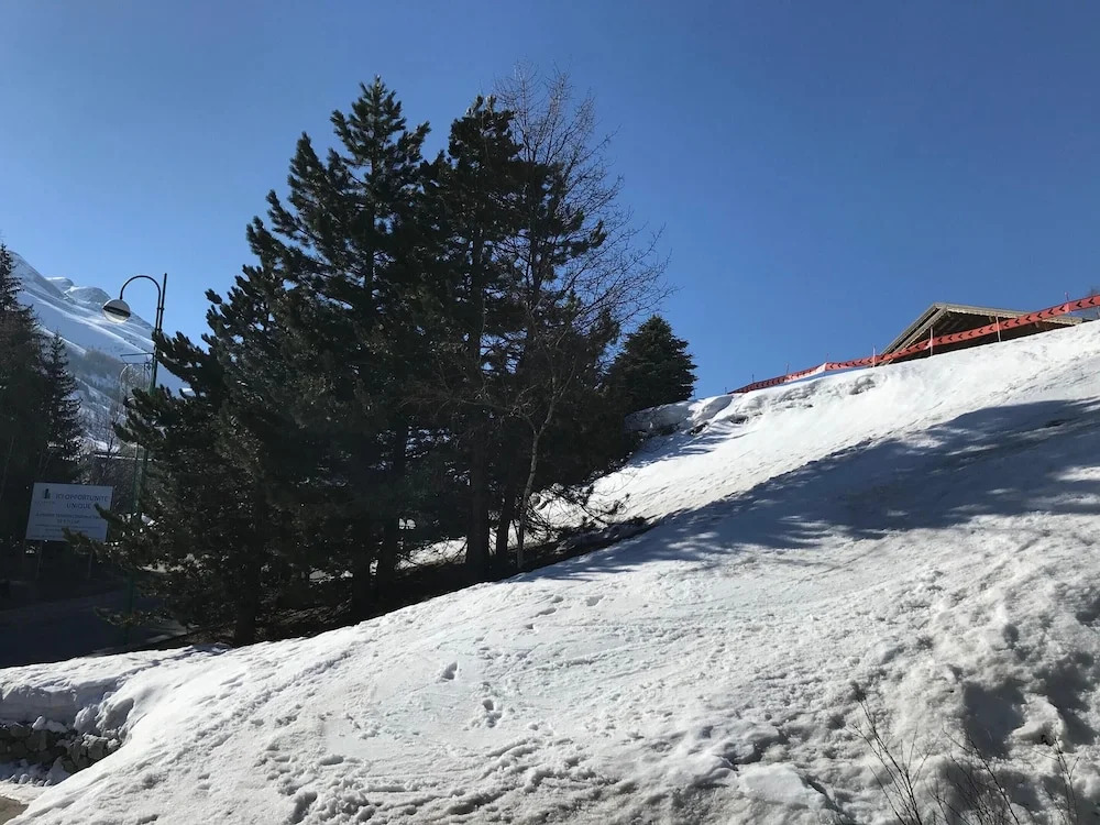 Apartment With 2 Bedrooms in Les Deux Alpes, With Wonderful Mountain View, Terrace and Wifi - 50 m From the Slopes
