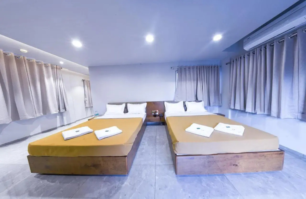 Hotel TrushaDham Near to Mahalaxmi Temple Kolhapur