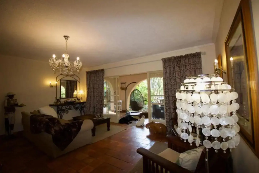 Wonderfully Spacious two Bedroom Cottage in a Quiet Secluded Area of Town on the Edge of the Bush - 1998