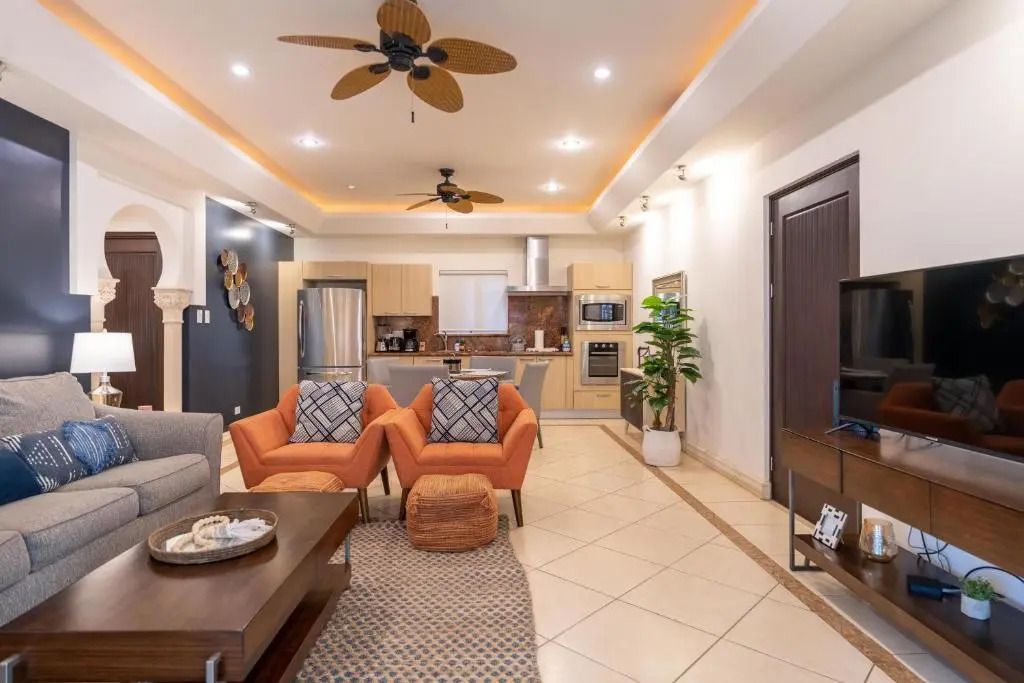 Bocaraca 2 - Luxury 2 BR Condo
