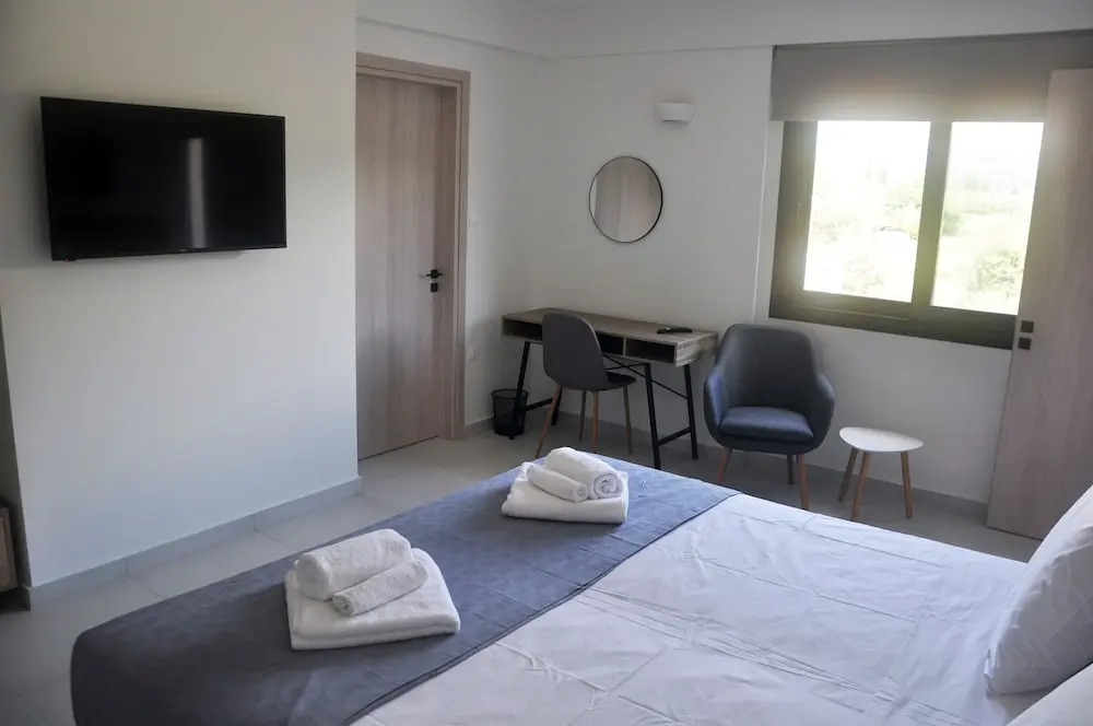 Costa Ionica · Mytikas Seaside Hotel