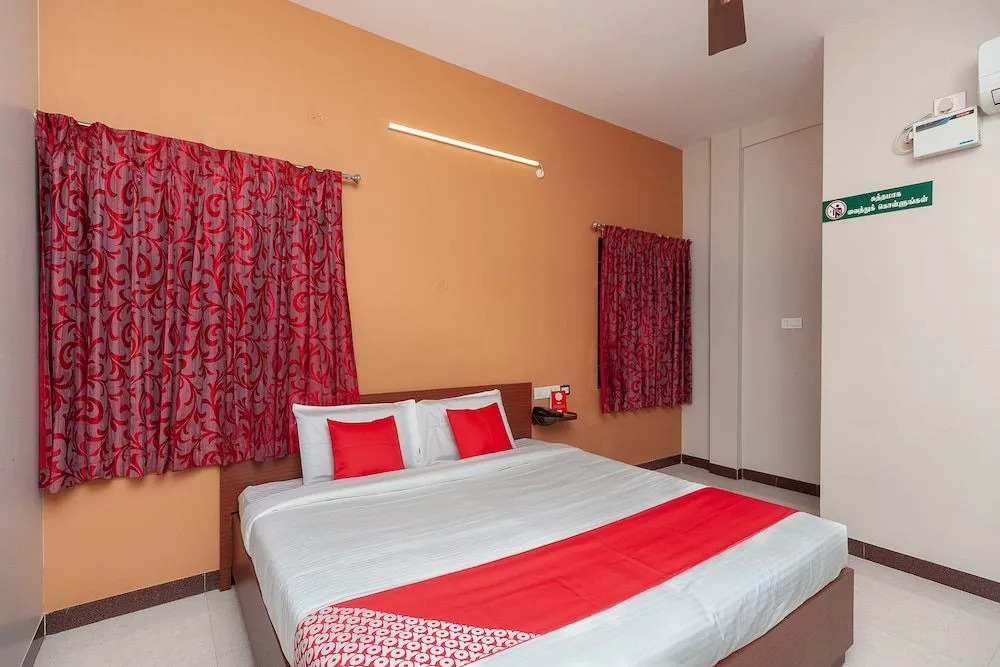 Oyo 29278 Sri Laya Guest House
