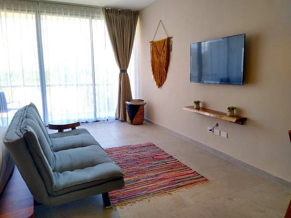 Brand New Studio w/Amazing Pool and Garden