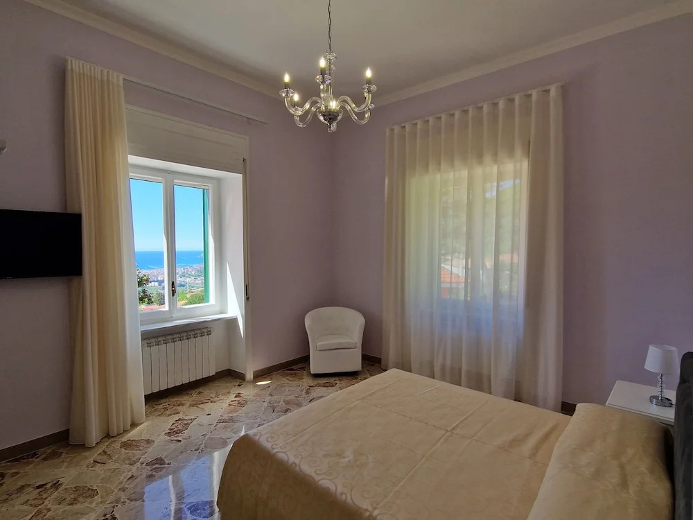 VILLA ESMERALDA