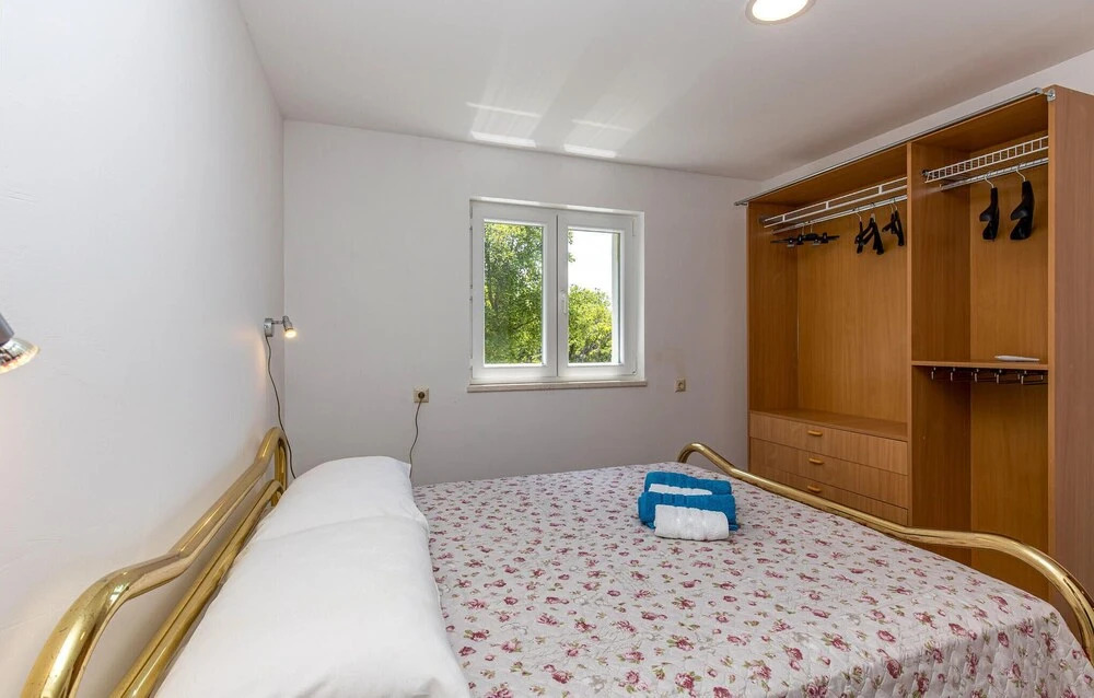 Pet Friendly Home In Smrika