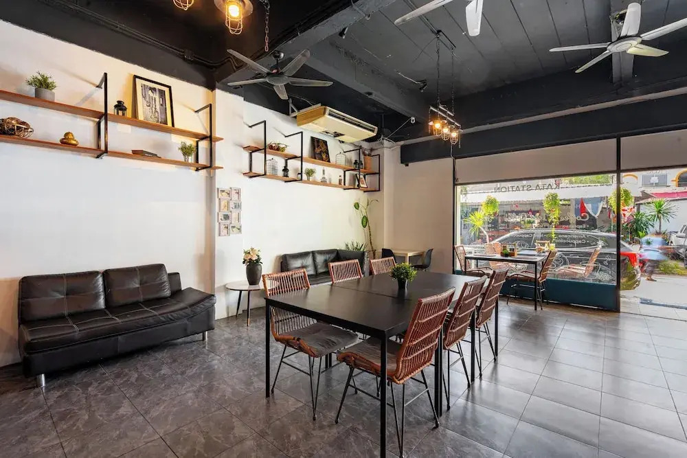 Kata Station Boutique Hotel, Kata Beach