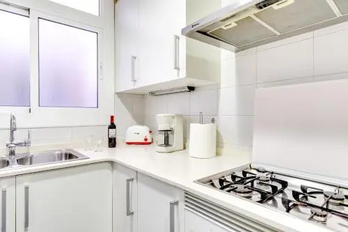 Spacious Apartment Fira Bcn & Camp Nou