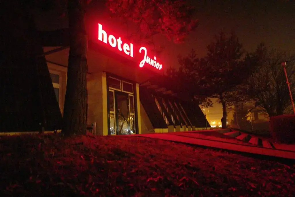 Hotel Junior