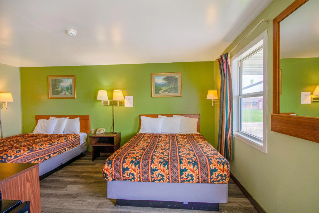 Travelier Motel