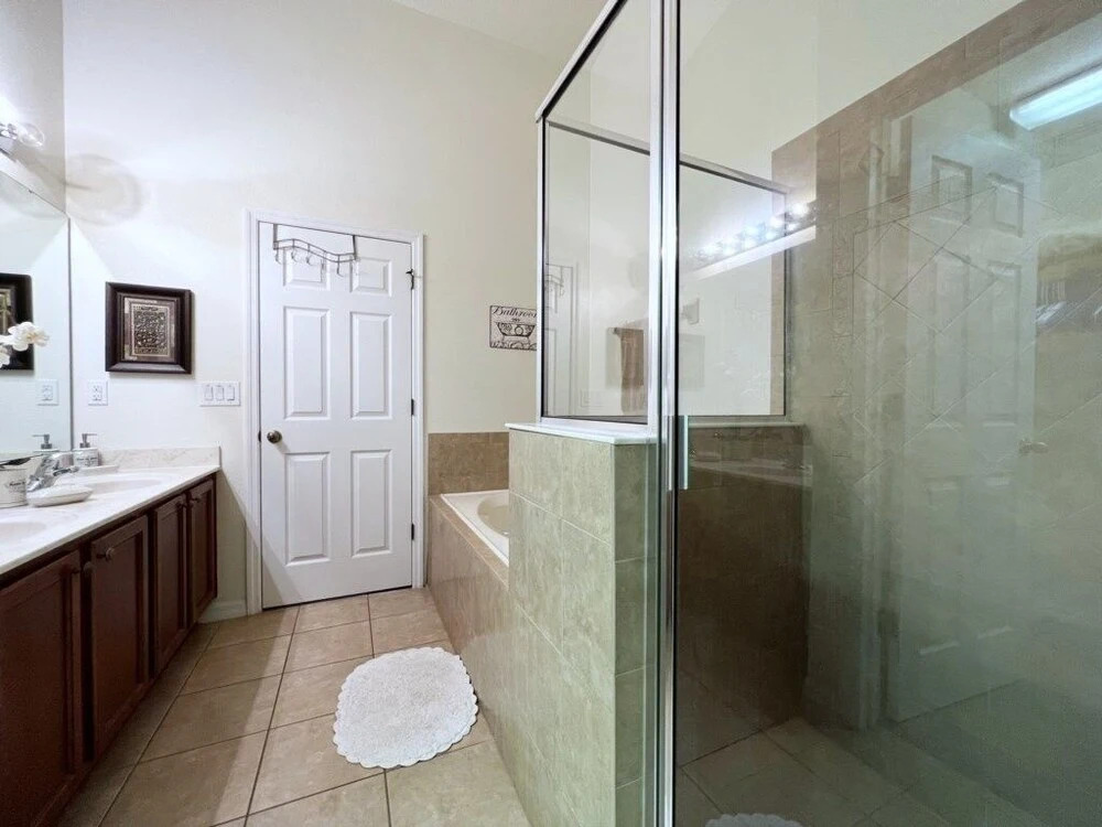 Cozy 4 Bed 3 Bath Pool Hm with Game Room-4450NP
