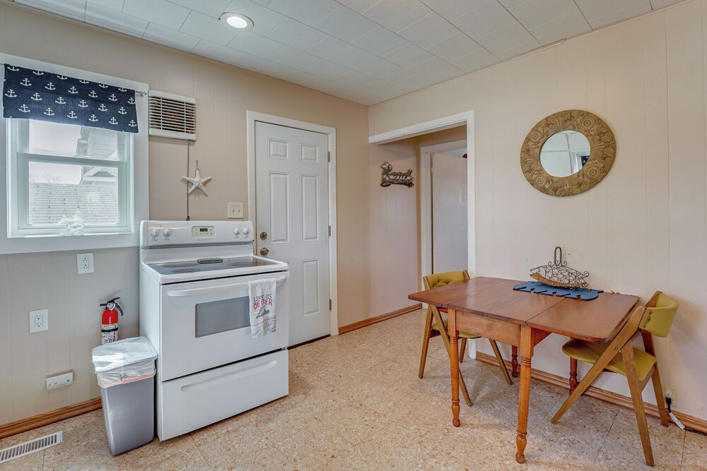 Ludington Vacation Rental - Walk to Lake Michigan!