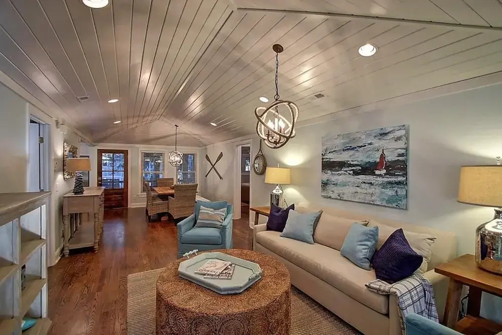 35 Twin Oaks