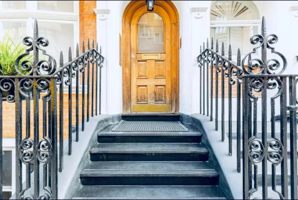 Fabrick Square Luxury City Centre Apartment