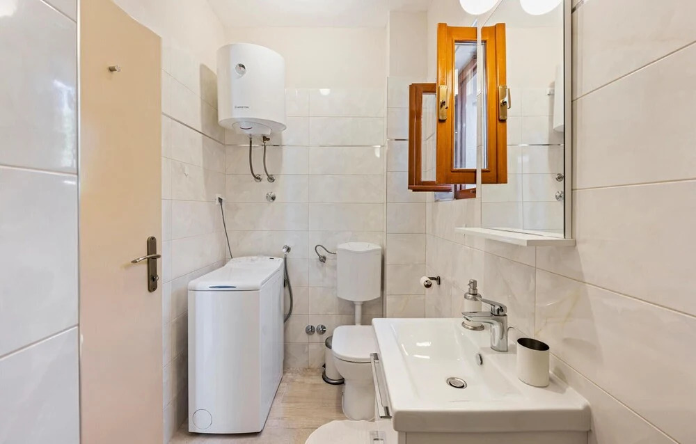 Awesome Apartment in Zaboric With 2 Bedrooms and Wifi