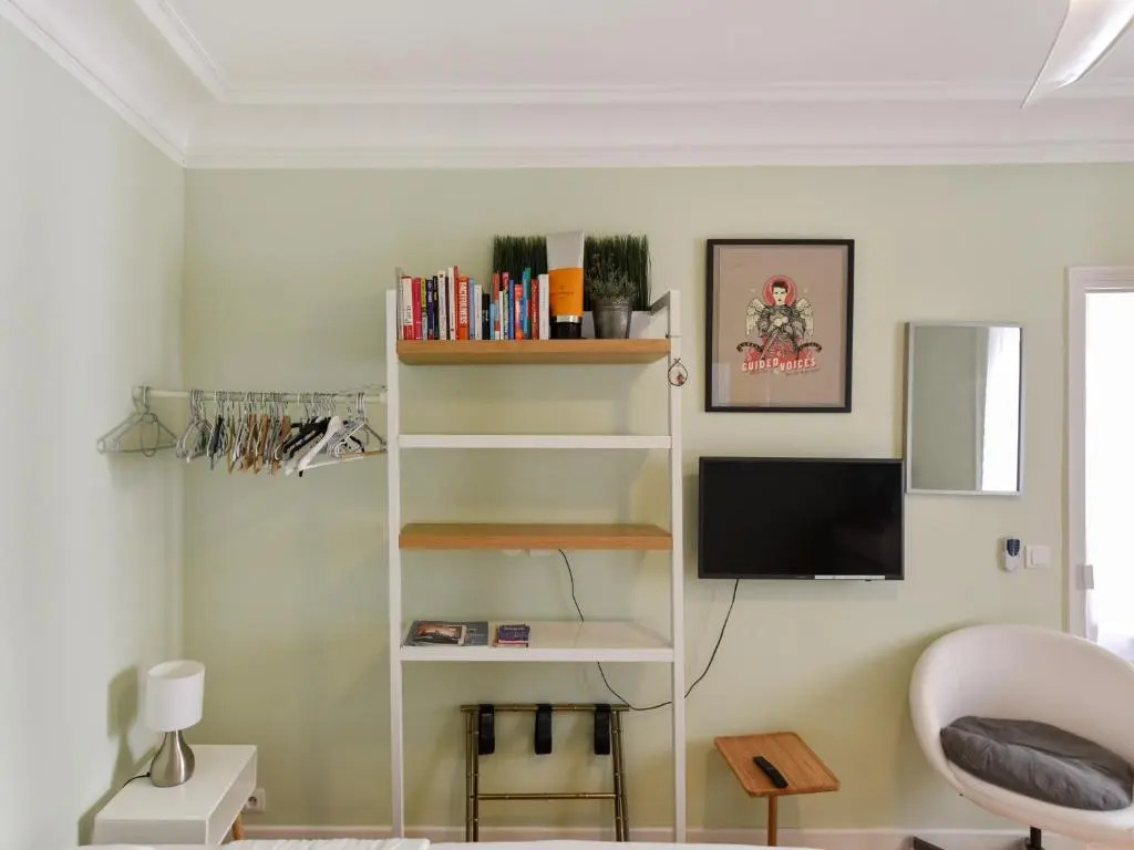 Welkeys - Crozatier Apartment