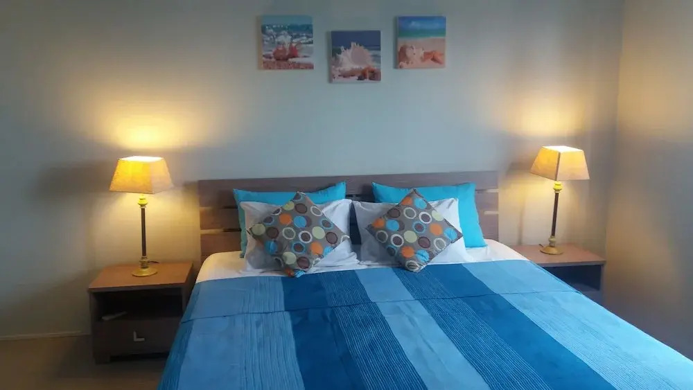 Sunny Private First Floor 1-br Beach Apartment With Spacious Balcony, Pool, Wifi