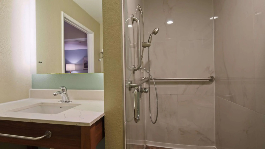 Best Western Carlsbad by the Sea