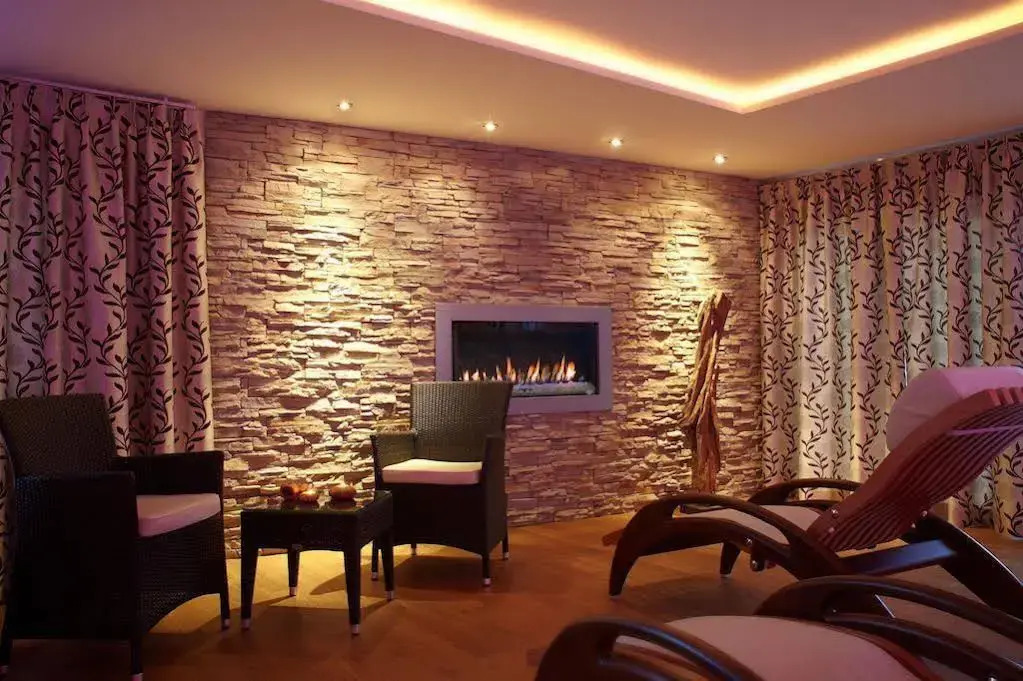 Almhotel Told