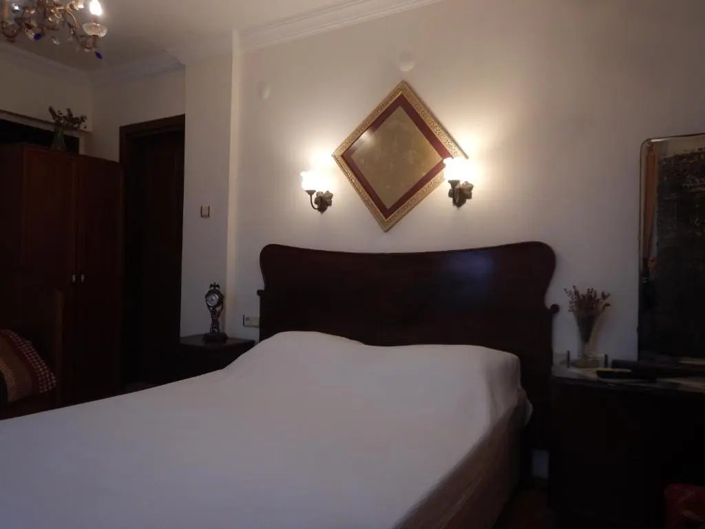 Uzum Hotel