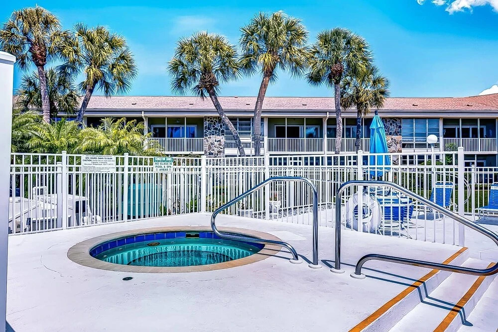 Kingston Arms On Lido Key 1BR