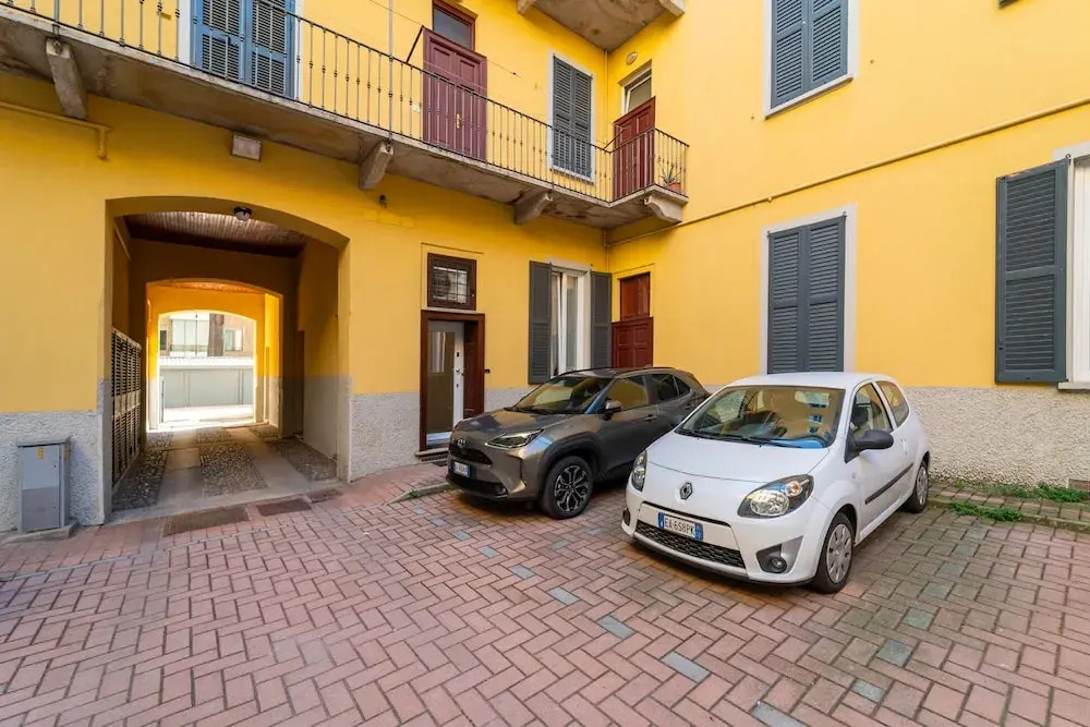 Modern Apartment in Via Carloni by Wonderful Italy