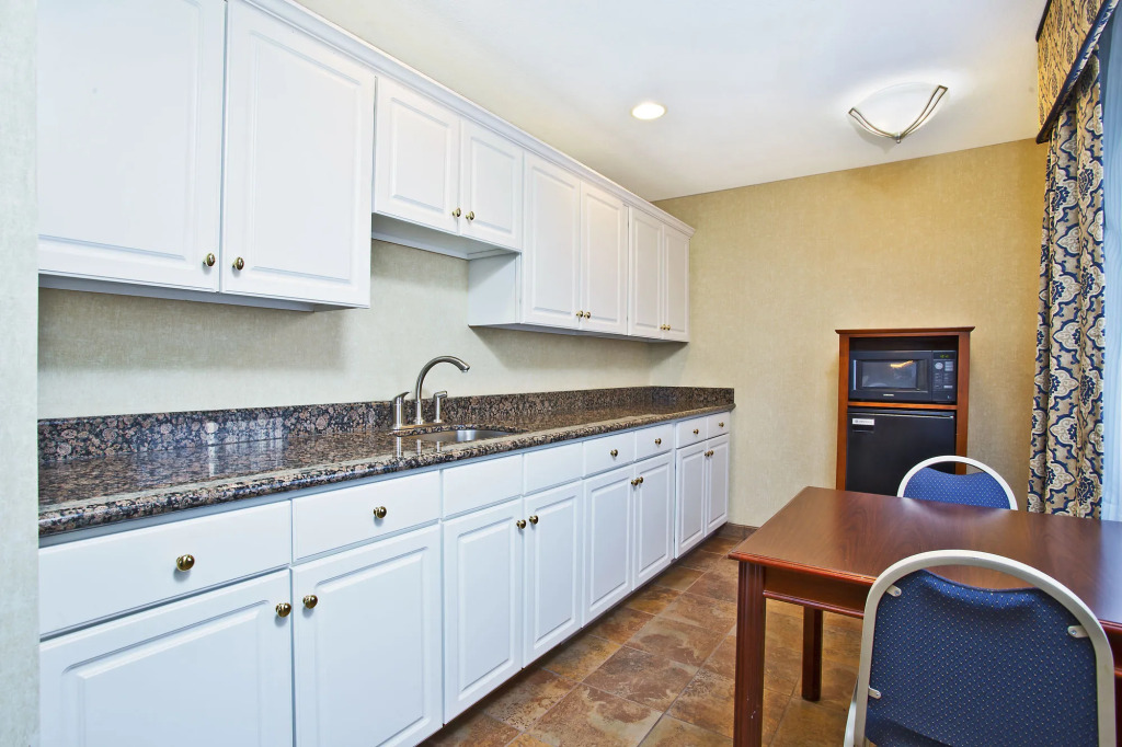 Holiday Inn Express Hotel & Suites Wabash by IHG