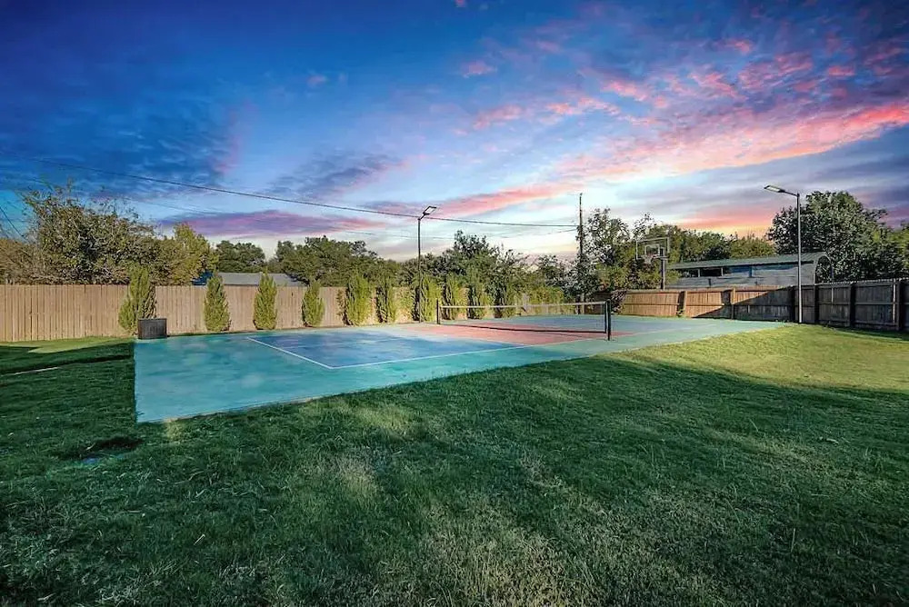 108 Wisteria Dr