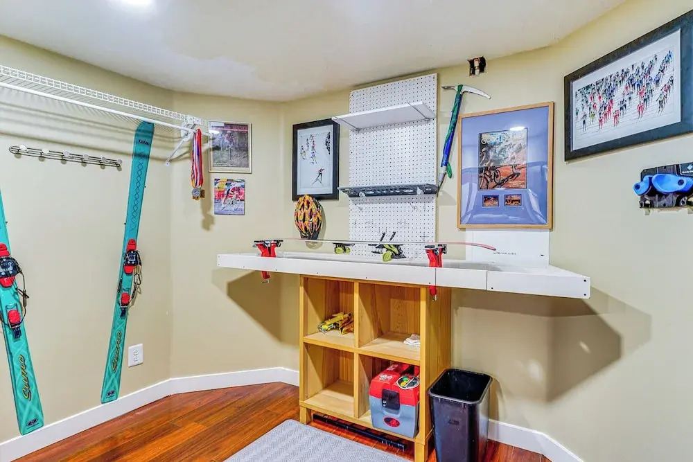 Near Hiking, Dining & Parks! Sunny SLC Retreat