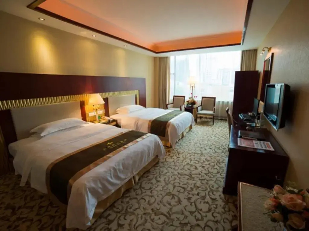 Yijian Holiday Hotel