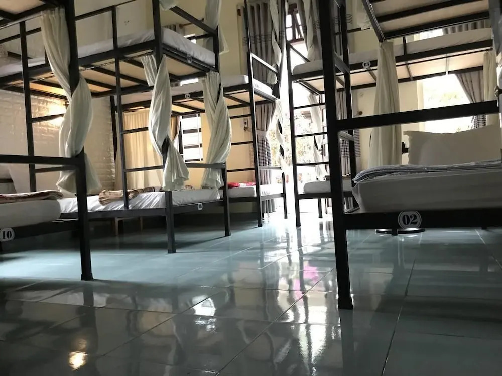 Bonjour Hostel