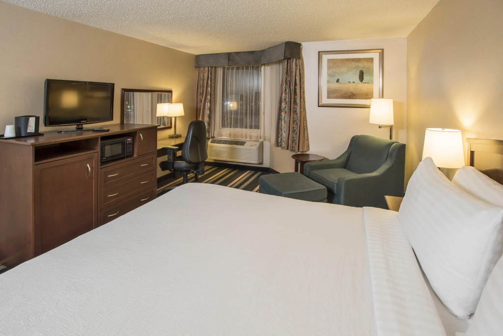 Holiday Inn Conference Centre Edmonton South by IHG