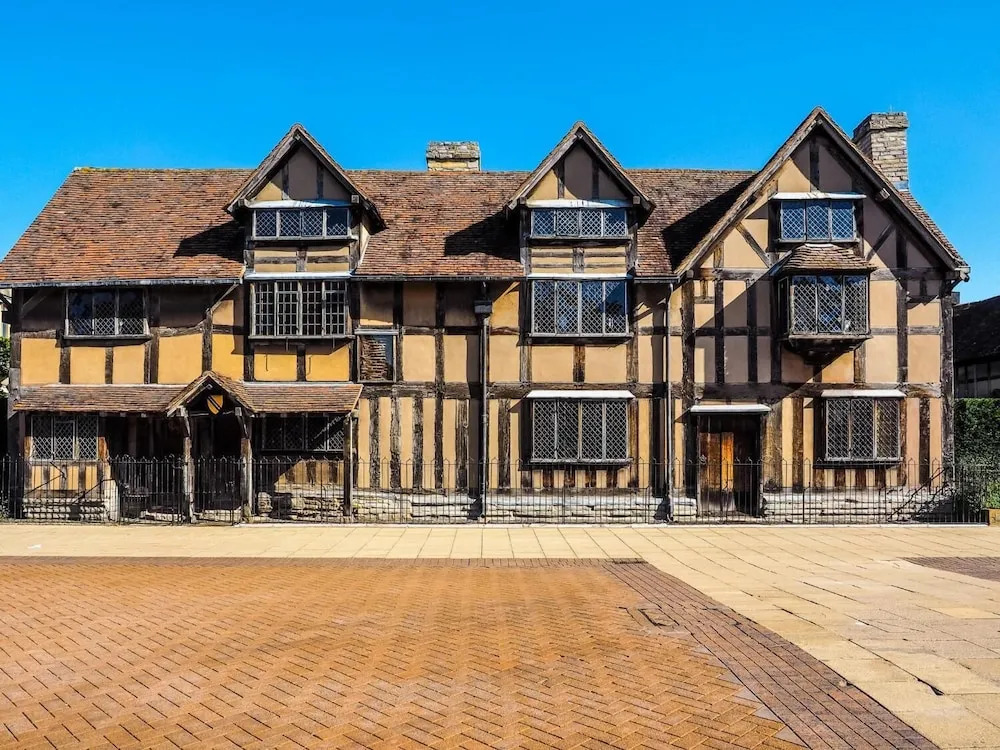Globe House