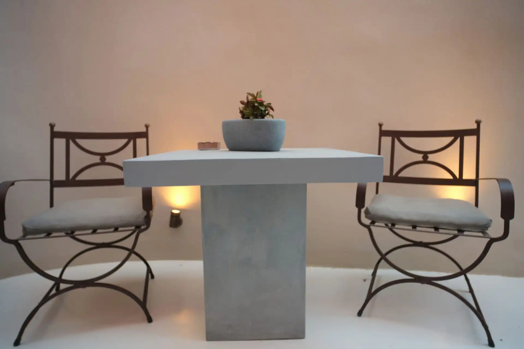 Pink Freud Villas Santorini