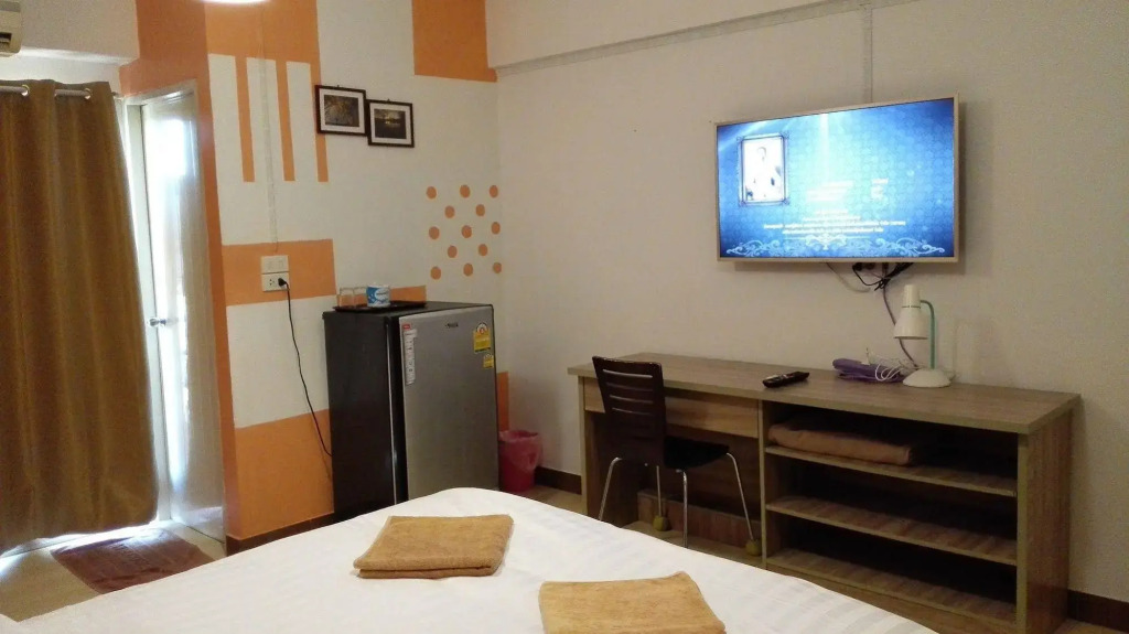 Gems Park Apartment