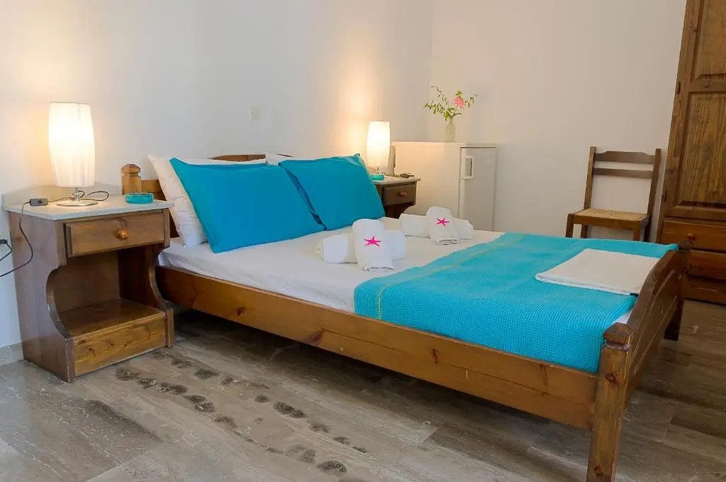 Angelikis Studios Paros