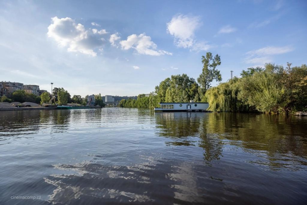 Houseboat - best place in Prague