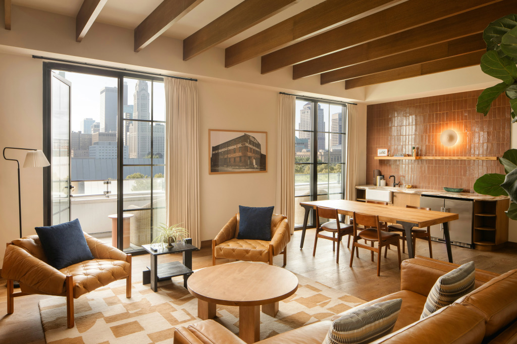 The Junto Hotel