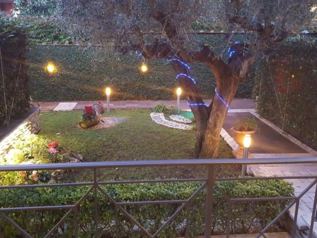 Aurelia Garden Gold B&B
