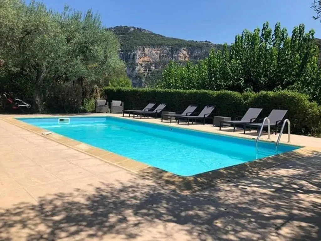 Maison Vallon-Pont-d'Arc, 6 pièces, 8 personnes - FR-1-382-1