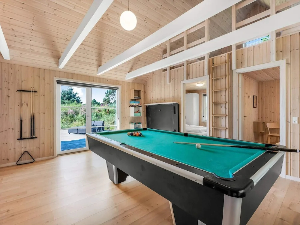 Luxury Beach House in Henne