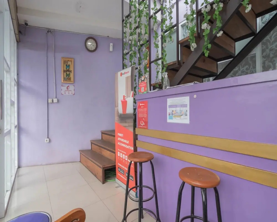 RedDoorz @ Gatot Subroto Street Bandung 3