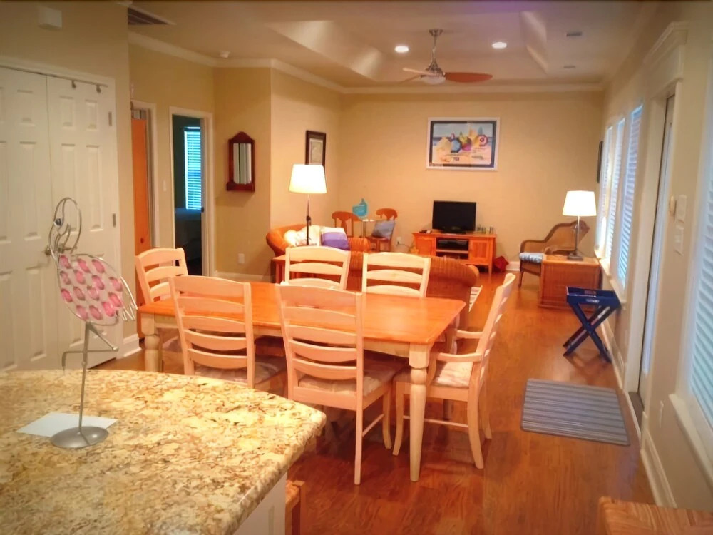 Sea Song 2 Bedroom Home by RedAwning