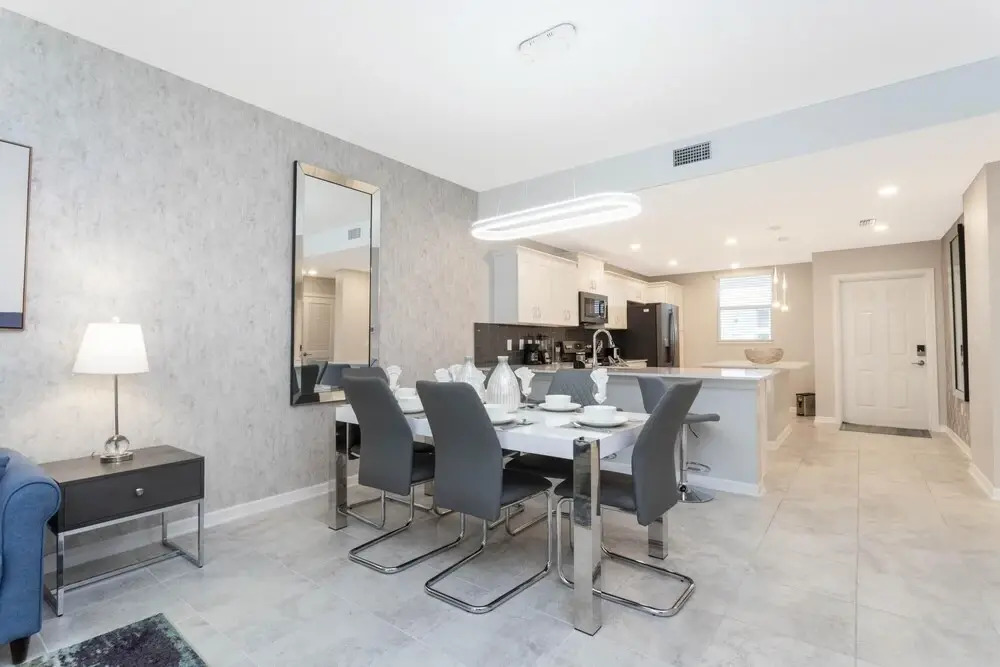 Gorgeous 2Bd Condo Close to Disney Storey Lake Resort 305 3151